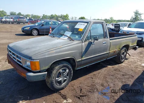 1986 Toyota Pickup 1/2 Ton Rn55 Dlx z USA, uszkodzony, nr VIN JT4RN55D3G0202116